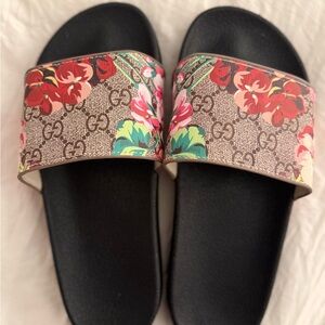 Gucci Women's Floral Slide Sandals - Black and Red